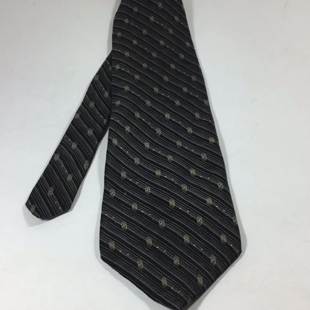 3/$20 Bill Blass Black Label Silk Tie Geometric